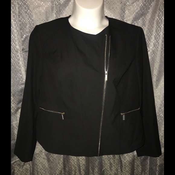 The Limited Jackets & Blazers - ⬇️The Limited zip up blazer jacket